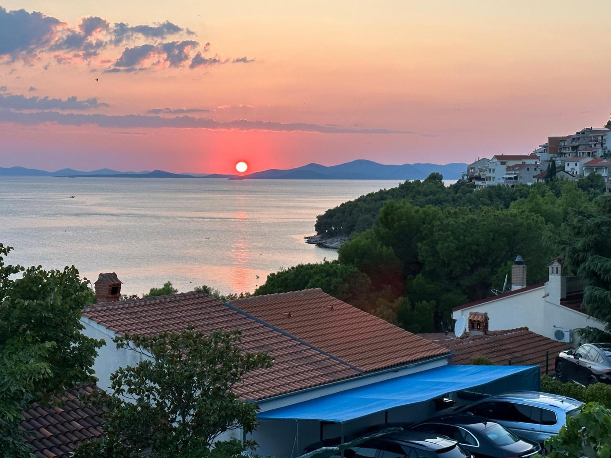 Apartment Mona 1, Fantastischer Meerblick Drage Zewnętrze zdjęcie